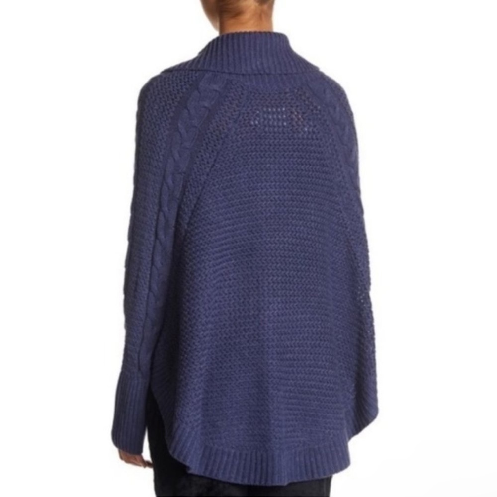 UGG Maribeth Poncho Knit Sweater Buttoned Dark Blue Wool Blend Size XS/S Women’s - Picture 2 of 13